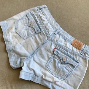 👱‍♀️2/10👱‍♀️girl’s Levi’s jean shorty shorts sz reg 14
